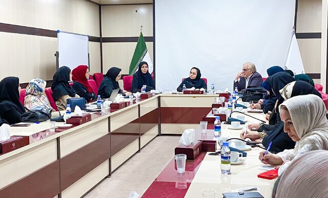 گفت‌و‌گوی مهدیه یاوری، رئیس دفتر سیاسی حزب کارگزاران سازندگی ایران – خراسان رضوی با خبرگزاری ایسنا پیرامون کارگروه زنان و خانواده اتاق اندیشه‌ورز